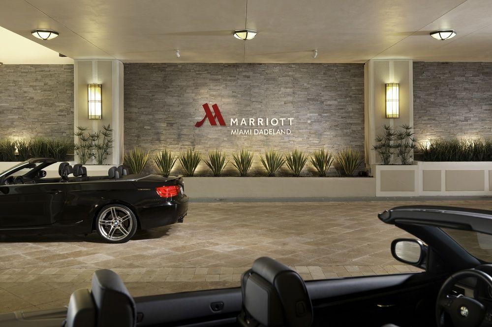 Miami Marriott Dadeland Hotel Glenvar Heights Exterior photo